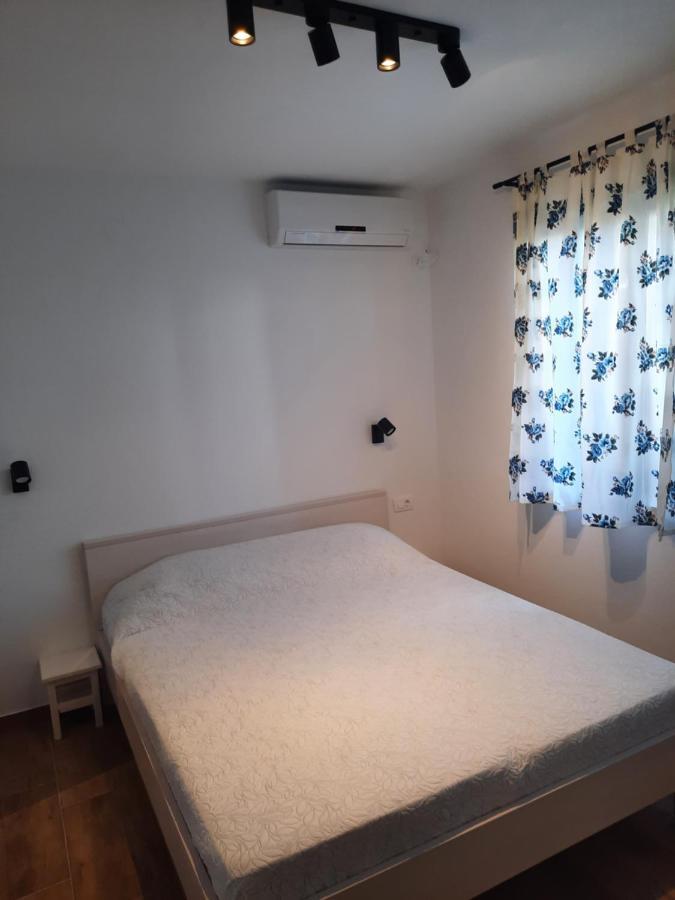 Apartamento Manda Ljubetic Sutivan Exterior foto