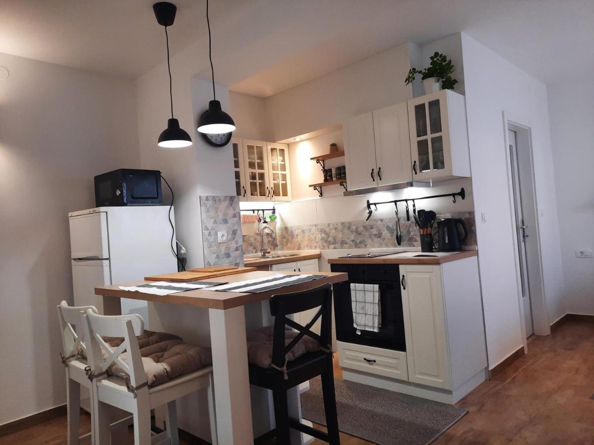 Apartamento Manda Ljubetic Sutivan Exterior foto