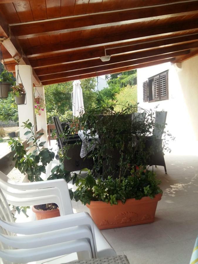 Apartamento Manda Ljubetic Sutivan Exterior foto